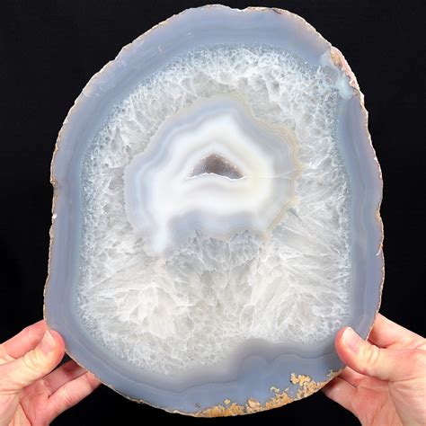 4,000-Year-Old Chalcedony Geode: Unearthing the Secrets of a Natural Wonder