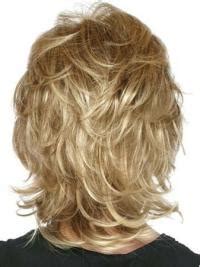 4,025 Durable Blonde Wavy Chin Length Classic Wigs: Embrace Timeless Elegance