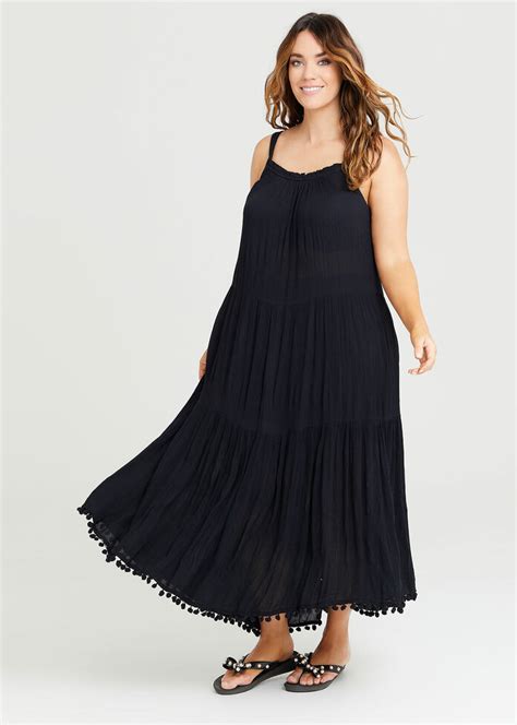 4 Effortless Beach Maxi Dress Styles to Suit Every Figure