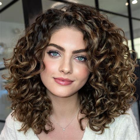 40+ Captivating Hairdos for Curly Hair: Unleash Your Textured Mane