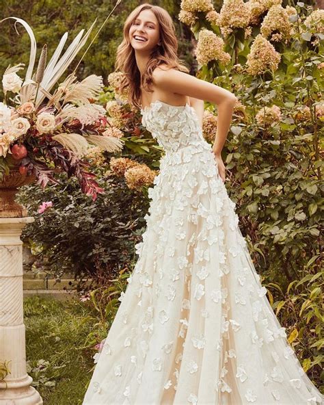 40+ Floral Applique Wedding Dresses That Will Make You Bloom with Joy