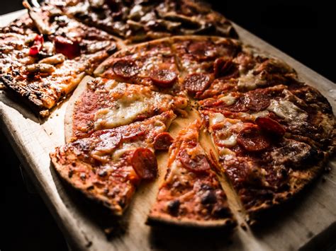 5 Best Dine-In Pizza Places Near You