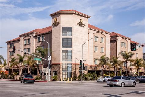 5 Best Inglewood CA Hotels Near The Forum in 2025