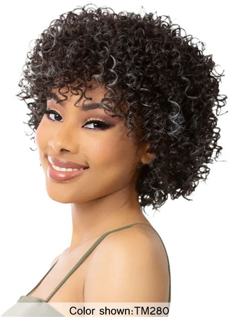 5 Best Synthetic Wigs to Rule the Wig World