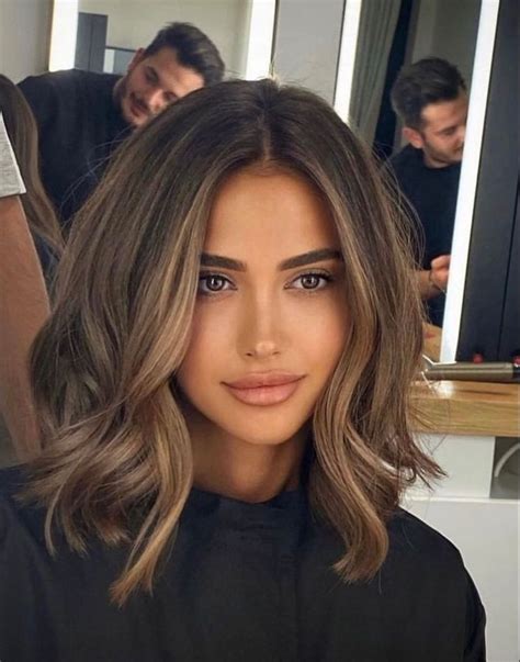 5 Brunette Short Hair Highlights Trends You Need to Know in 2023