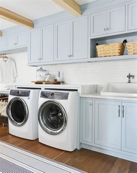 5 Captivating Cabinets for Your Laundry Room: Functionality & Style