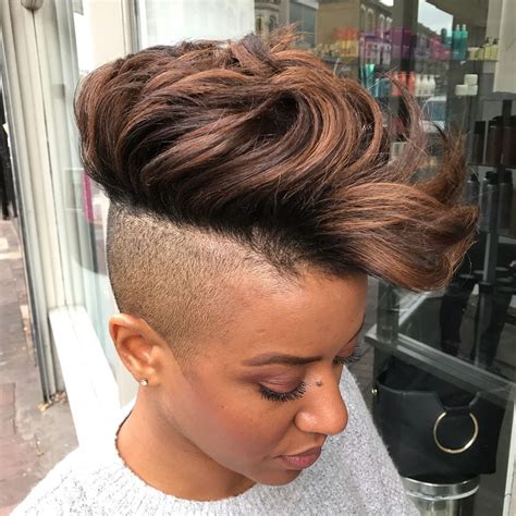 5 Captivating Hairstyles for Blacked Short Hair