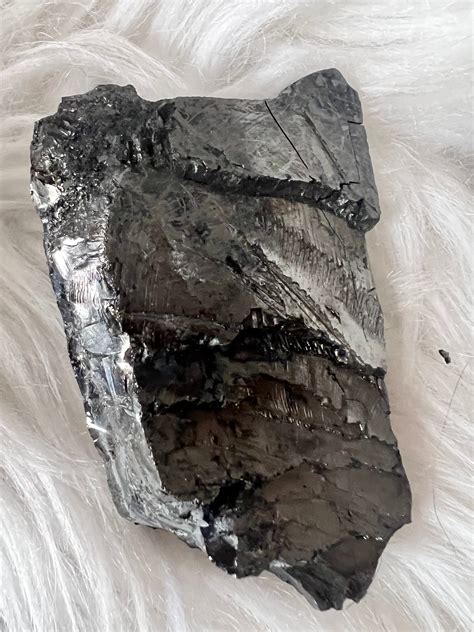 5 Colombian Shungite Applications to Supercharge Your Health