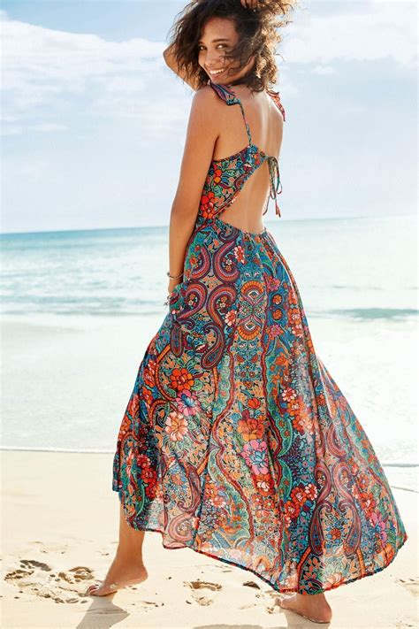 5 Cool Beach Dress Options for Women