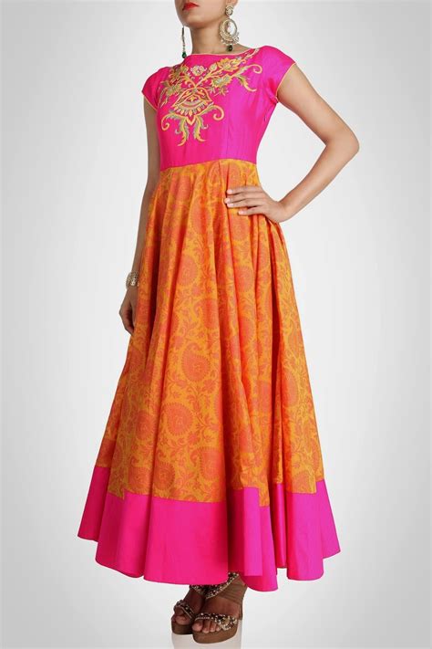 5 Dazzling India Dresses for Your Wardrobe