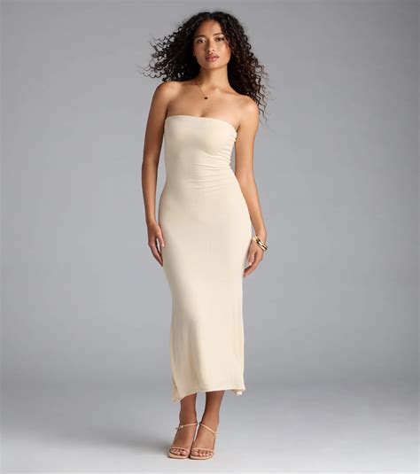 5 Essential Tips for Rocking a Strapless White Dress Midi