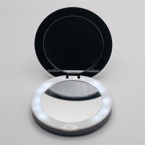 5 Extraordinary LED Compact Mirrors That Will Revolutionize Your Makeup Routine