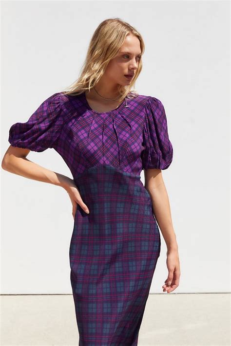 5 Fabulous Outfits with Plaid Midi Dresses: Elevate Your Style