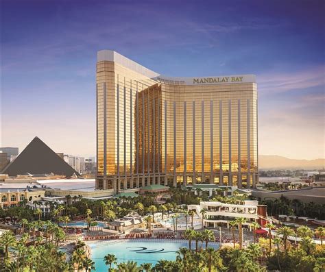 5 Hotels Close to Mandalay Bay Hotel Las Vegas