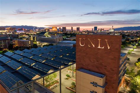 5 Hotels Near UNLV Campus for an Immersive College Experience