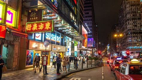 5 Indispensable Things to Buy That Make Hong Kong Your Shopping Paradise