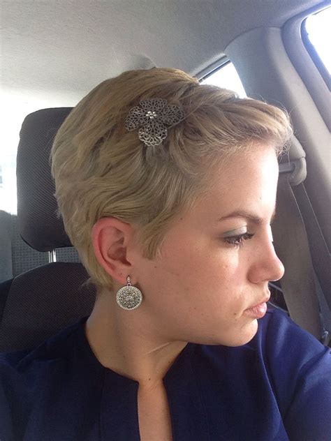 5 Key Hair Accessories for Short-Haired Women