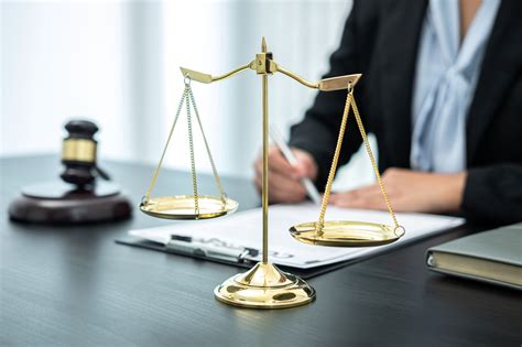 5 Major Reasons Why You Need Attorneys for Insurance Claims