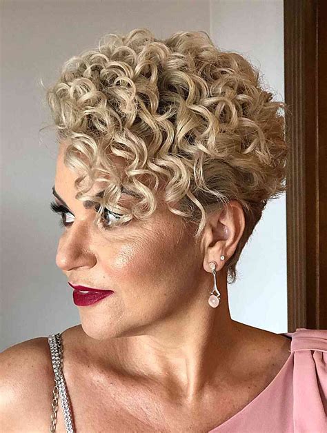 5 Must-Know Facts About Short Curly Wigs: Convenient Boycuts VS Synthetic Blonde Wigs 2025