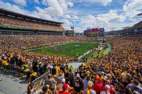 5 Pittsburgh Hotels Near Heinz Field to Enhance Your Game Day Experience