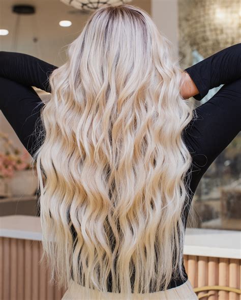 5 Reasons Why Wavy Hair Extensions Are Your Summer Must-Have