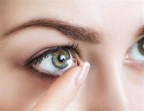 5 Reasons Why You Should Buy Contact Lenses Online