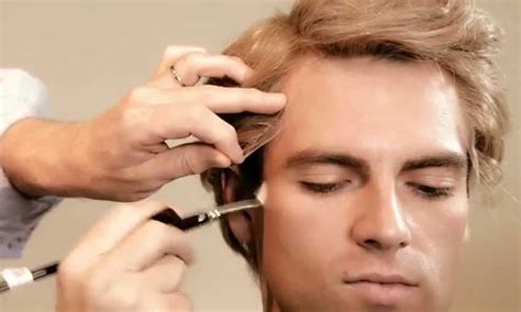 5 Reasons Why You Should Consider a Toupee for Men