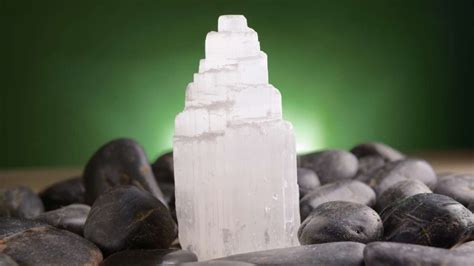 5 Surprising Selenite Uses That Will Elevate Your Well-being