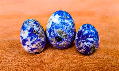 5 Surprising Sodalite Benefits for Mind, Body, and Spirit