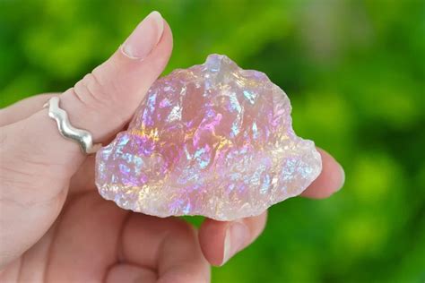 5 Surprising Uses of Rose Aura Quartz: Your Guide to Healing, Love, and Harmony