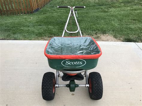 5 Things You Need to Know About the Scotts 2000 Fertilizer Spreader