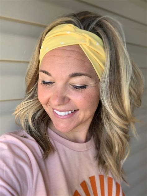 5 Trendy Wig Hairstyles with Headbands: Elevate Your Look Effortlessly