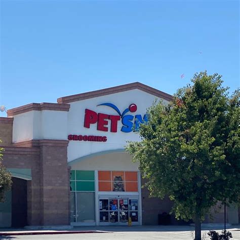 5 Unbeatable Reasons to Unleash Your Pet's Potential at PetSmart Gilroy, Gilroy CA!