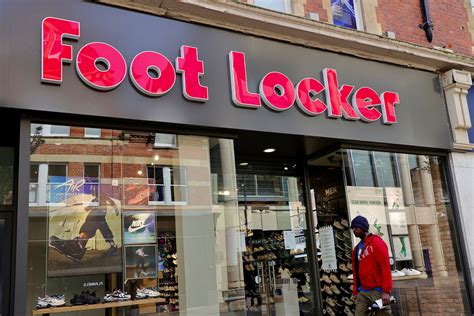 5 Unbelievable Jobs at Foot Locker That Pay More Than You Think