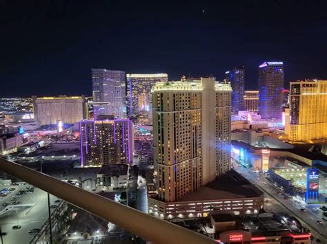 5 Unforgettable Hotels with Balconies in Las Vegas