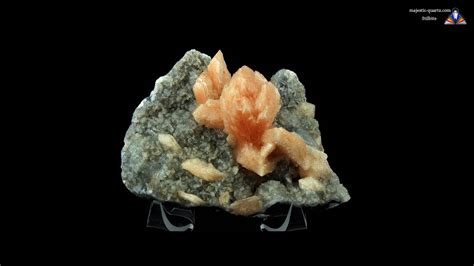 5 Useful Stilbite Crystal Facts You Should Know