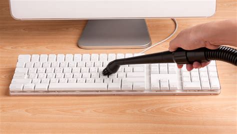 5-Step Guide to Vacuuming Your Computer Keyboard: A 101 for Unbeatable Cleanliness