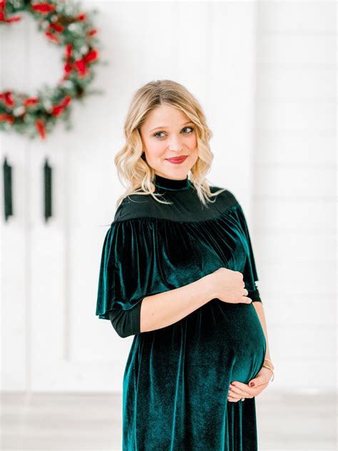 50,000+ Pregnancy Christmas Dresses for a Blessed Holiday