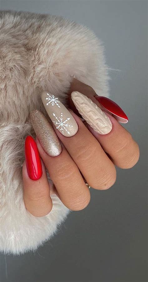 50+ Simple Christmas Nails Ideas to Spread Festive Cheer