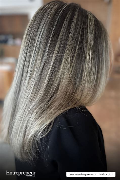 50 Spectacular Ash Blonde Highlights to Amplify Your Style