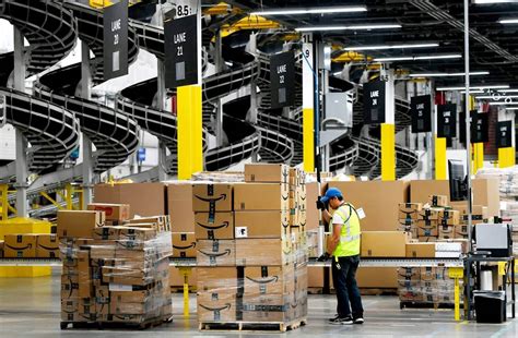 50 Ways Fulfillment Center Warehouse Associates Can Optimize Their Work