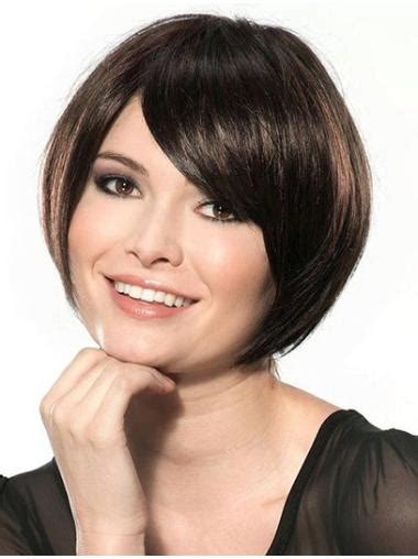 5025 Comfortable Black Lace Front Chin Length Wigs