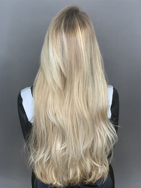 51 Blonde Long Hairstyles That Will Make You Stand Out