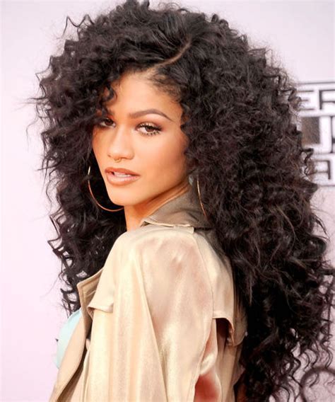 51 Hairdos for Curly Hair That'll Make You Swirl with Style