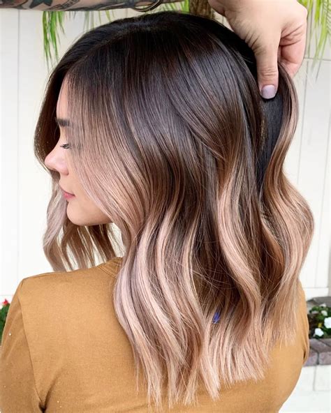 512 Shades of Blonde: Embracing the Ombre Trend with Style