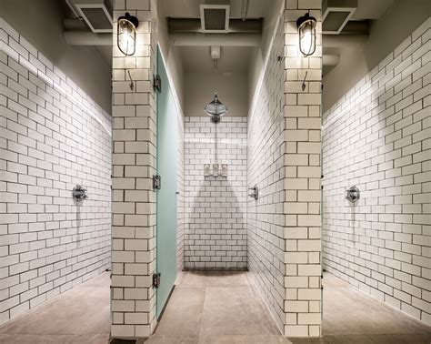 52 Places to Shower Near Me for Free