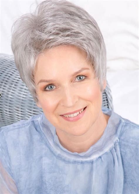 6" Monofilament Grey Wigs: Defining Your Style in 2025