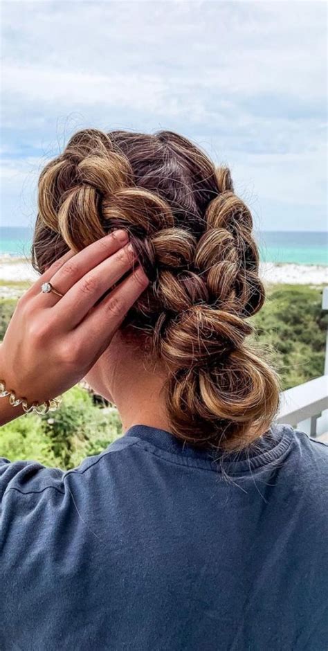 6 Beach-Perfect Hairstyles for Your Next Seaside Escape