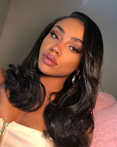 6 Black Women Who Look Stunning with Brown & Black Wigs