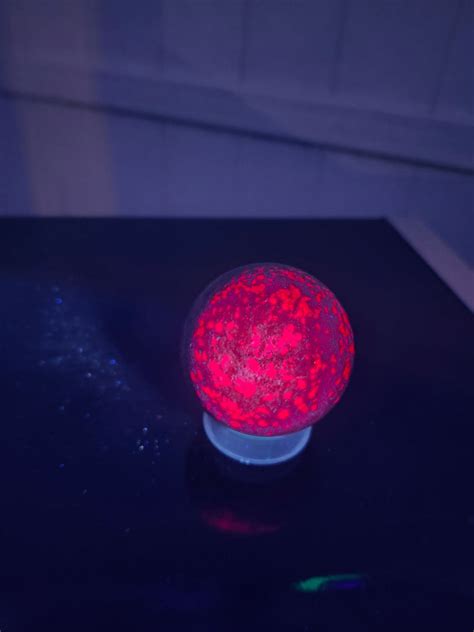 6 Mesmerizing UV Reactive Crystals and Their Incredible Applications